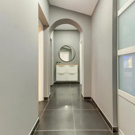 New, Modern With Hot Tub פודסטראנה
