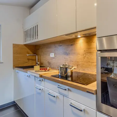 דירה New, Modern With Hot Tub