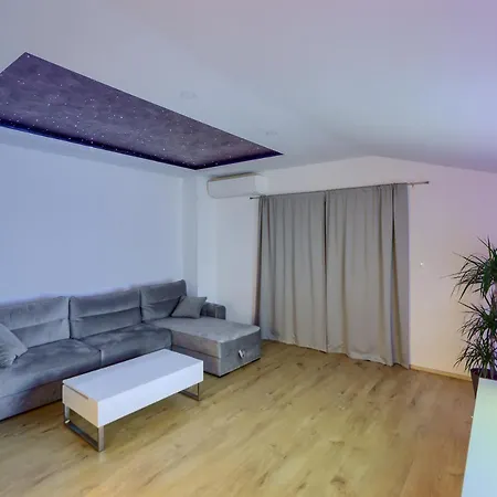 New, Modern With Hot Tub * Podstrana
